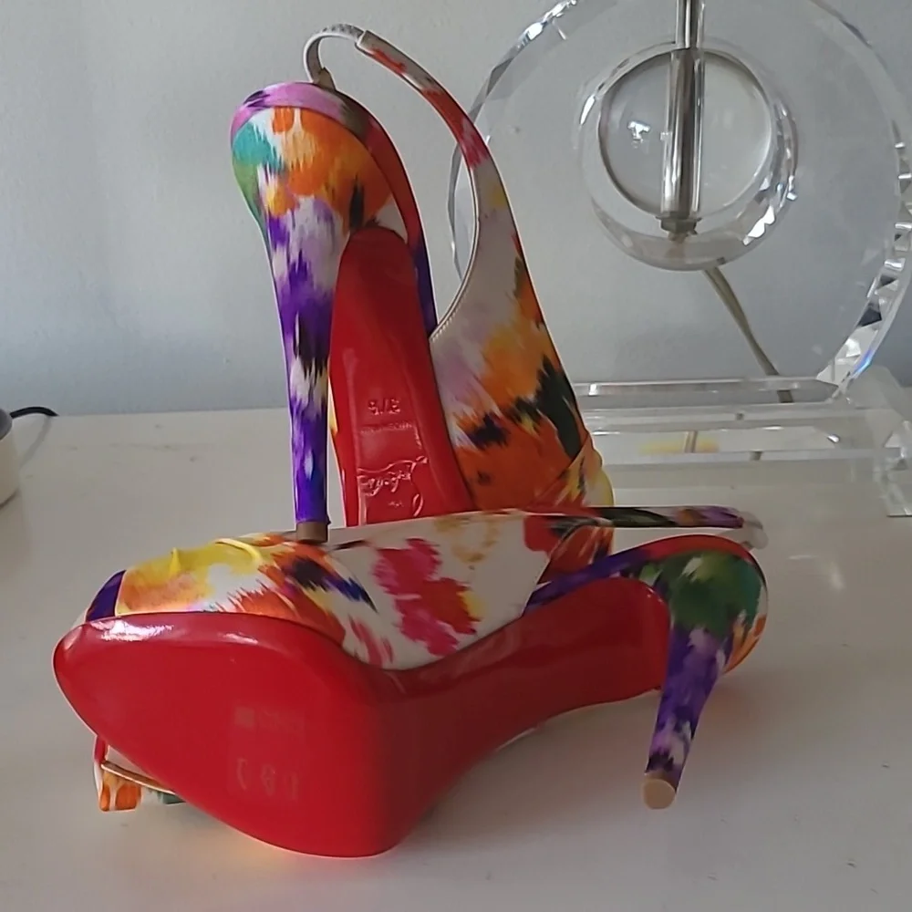 CHRISTIAN LOUBOUTIN Sandals - Picture 10 of 16